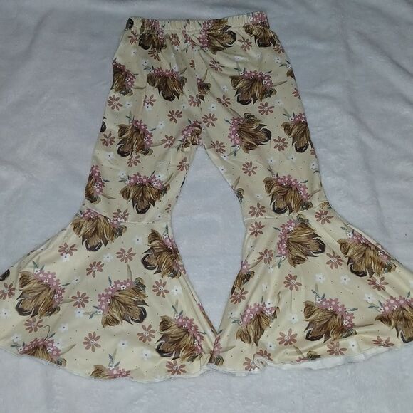 Highland cow print light yellow tan mauve print bell bottoms pull on pants Sz 4 - Picture 1 of 6